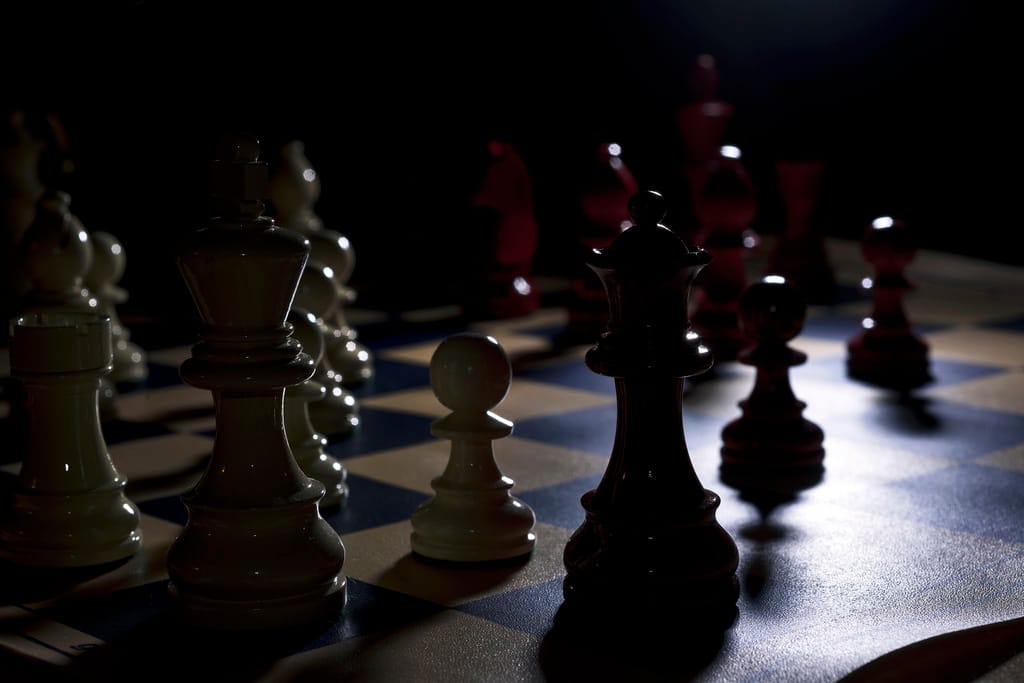 Shāh Māt شاه مات Post image